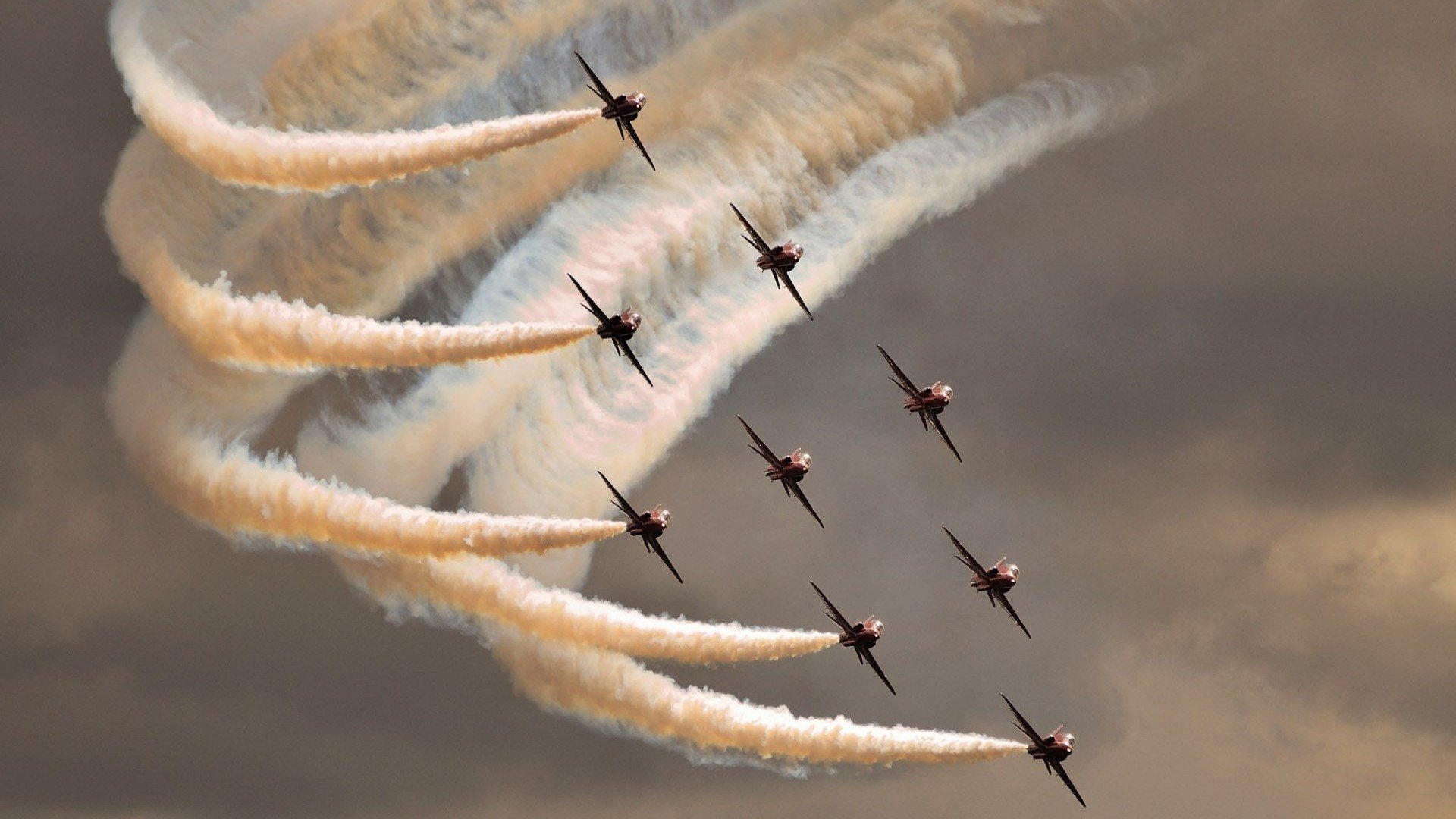 逆转精彩:王强三分压哨,完成绝地反击!