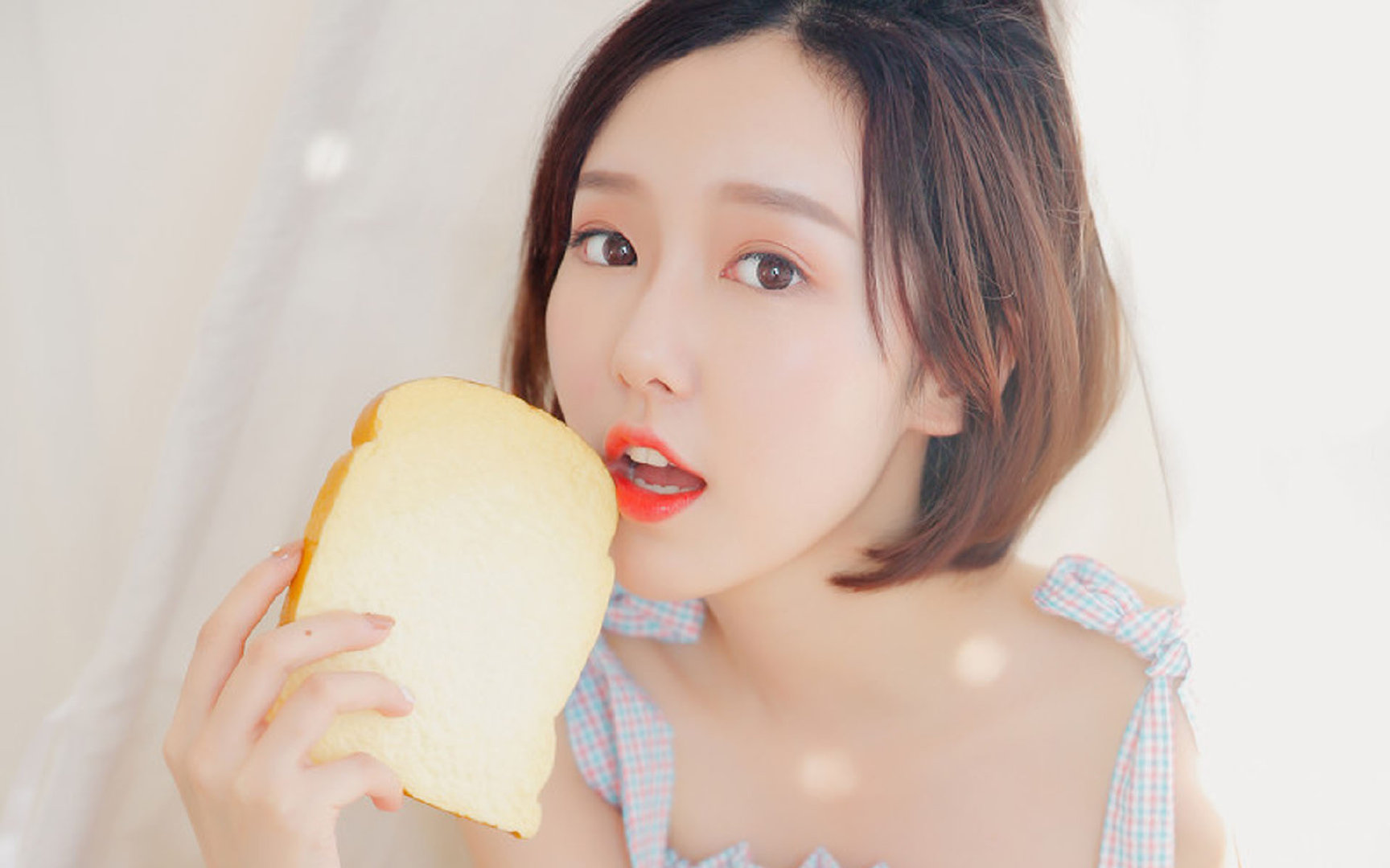 枫叶队进攻配合默契，轻松取胜对手，枫叶团队