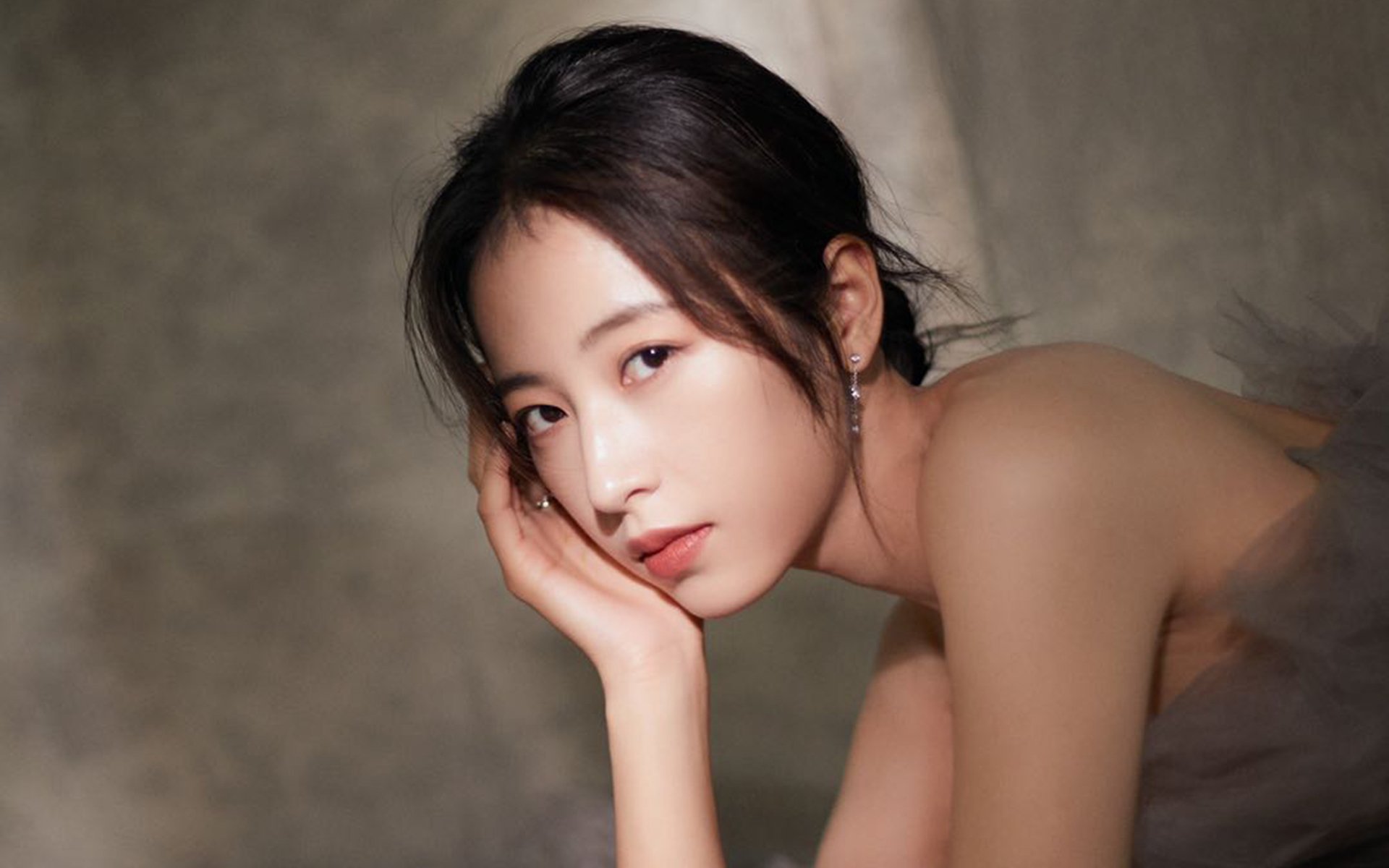 九游网页版官网-“安赫尔·巴尔博萨的灵活性与反应速度，助力阿根廷美洲狮队实现快速反击”