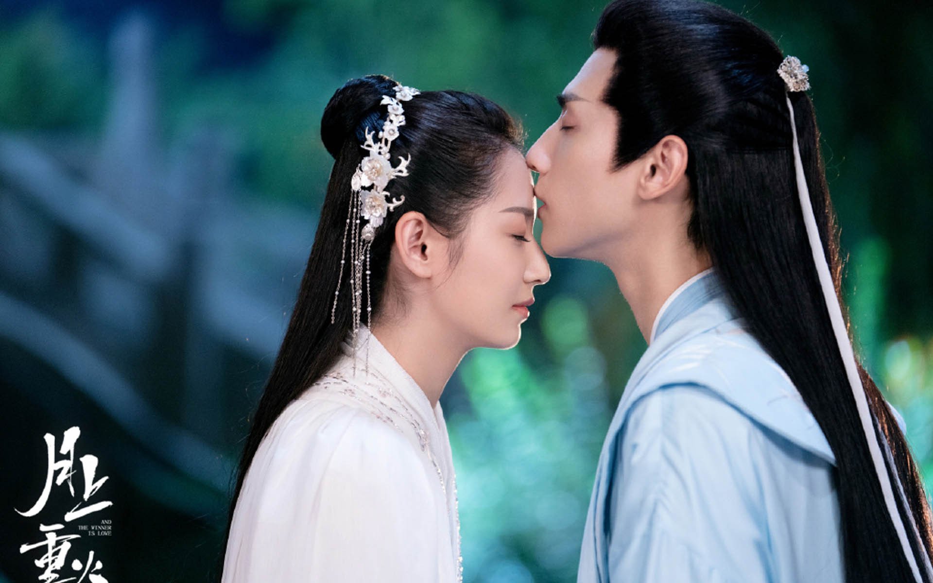 女子足球推广活动深入校园激发学生参与热情，以某大学推广足球活动为主题的简报